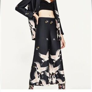 Zara • Wide Leg Pants / Culottes • Crane Design • Sz M